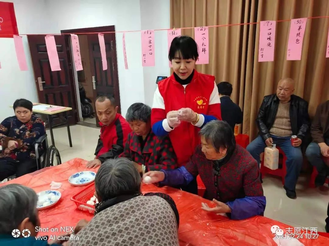 红土地上的那抹志愿红 ——记全国优秀抗疫青年志愿者杨文帆